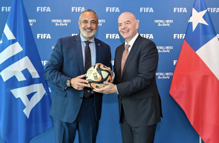 Esta mañana, la Federación de Fútbol de Chile (FFCh) fue notificada de que el Consejo FIFA que se desarrolla en la ciudad de Jeddah en Arabia Saudita decidió designar a nuestro país como anfitrión de la máxima cita planetaria de la categoría.
