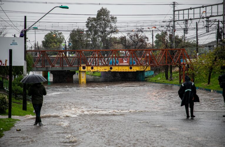 INTENSAS LLUVIAS LLEGAN A NIVELES PREOCUPANTES EN SANTIAGO